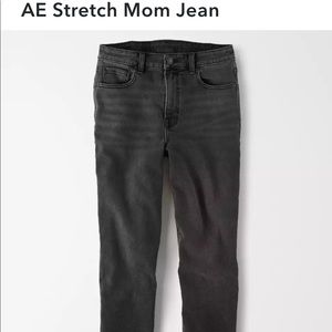 American Eagle Black Stretch Mom Jeans - Size 000 (NWT)